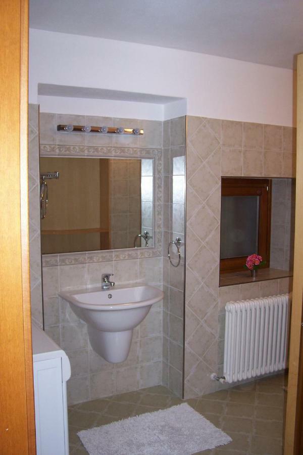 Appartamento Contrada Vecchia วาเรนนา ภายนอก รูปภาพ